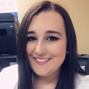 Meet your Posher, Kendra